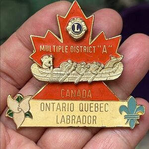 🖤Vintage Lions International Canada Maple Leaf District A Enamel Pin